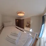 Apartment With Mountain View