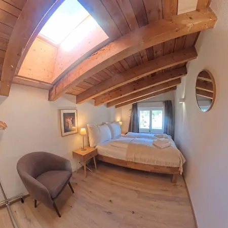 With Mountain View Apartment Lenzerheide