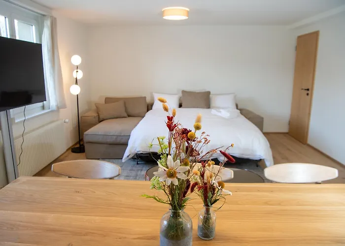 4 For 8 People Bergcafe Aurora Lenzerheide/Lai