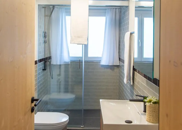 4 For 8 People Bergcafe Aurora Lenzerheide/Lai